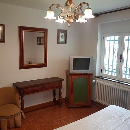 La Vista De Gredos Apartment นาวาร์เรดอนดา เด เกรโดส ภายนอก รูปภาพ